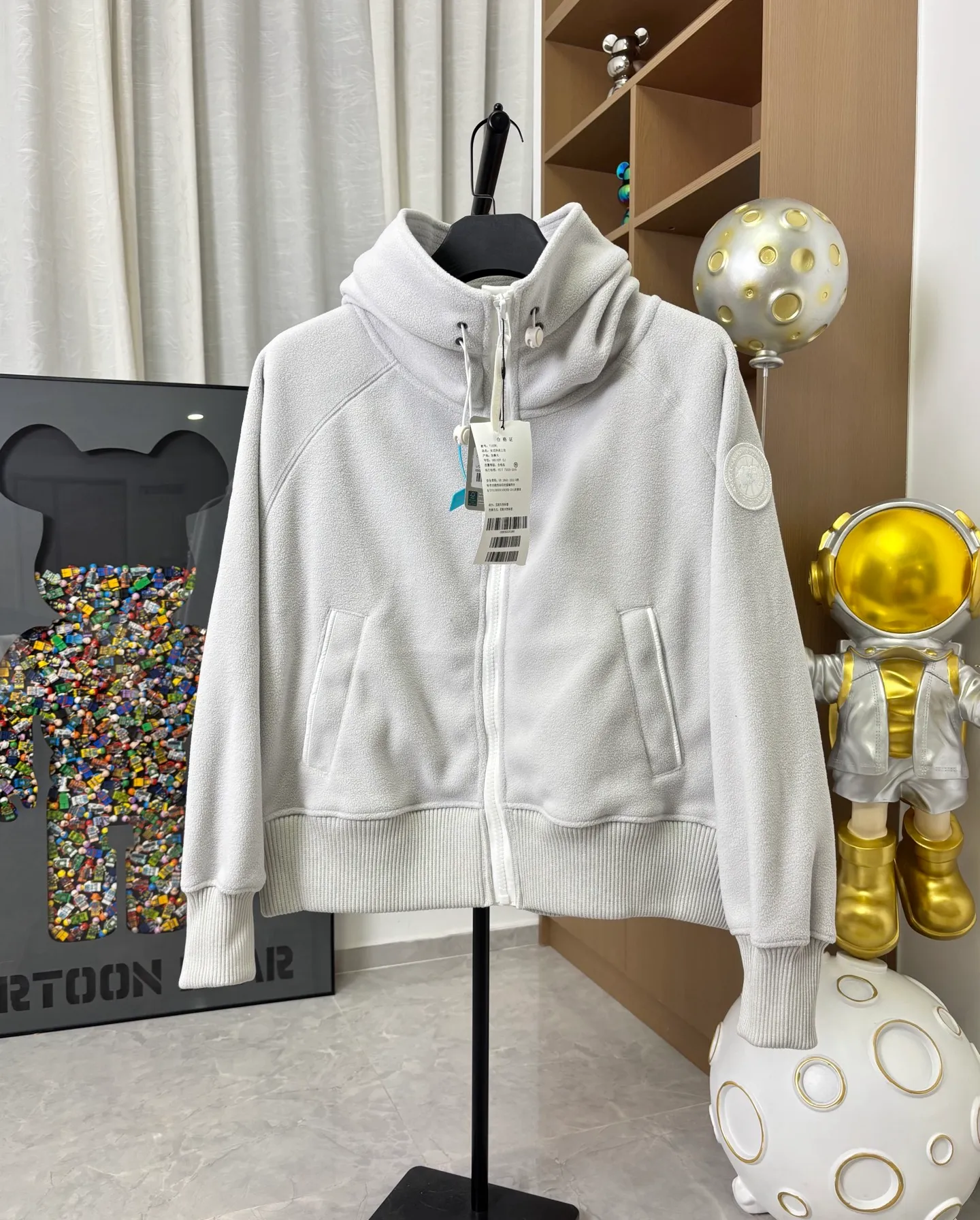 P610 Style number: DC212# [Canada Goose] Canada Goose wool fleece bomber jacket hooded jacket. Classic Chilliwa wool fleece pilot official website 1:1:1 customized model. Canada goose Chilliwa Fce Bomber HUMANATURE, limited white label wool fleece, light gray and white label, really high-end✌️soft and comfortable, not heavy. Buyers who like it should hurry up😈 Color: black gray white Size: S-XL [Picture 9️⃣Size chart]
